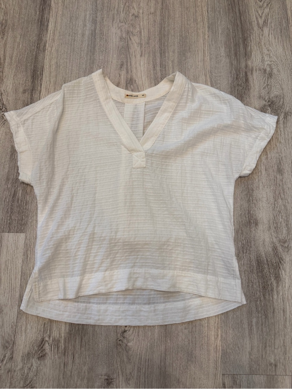 Marine Layer XS White Textured V Neck Short Sleeve Blouse Coastal
